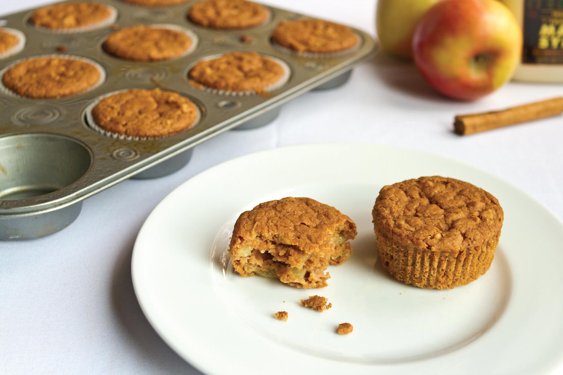 apple spice muffins